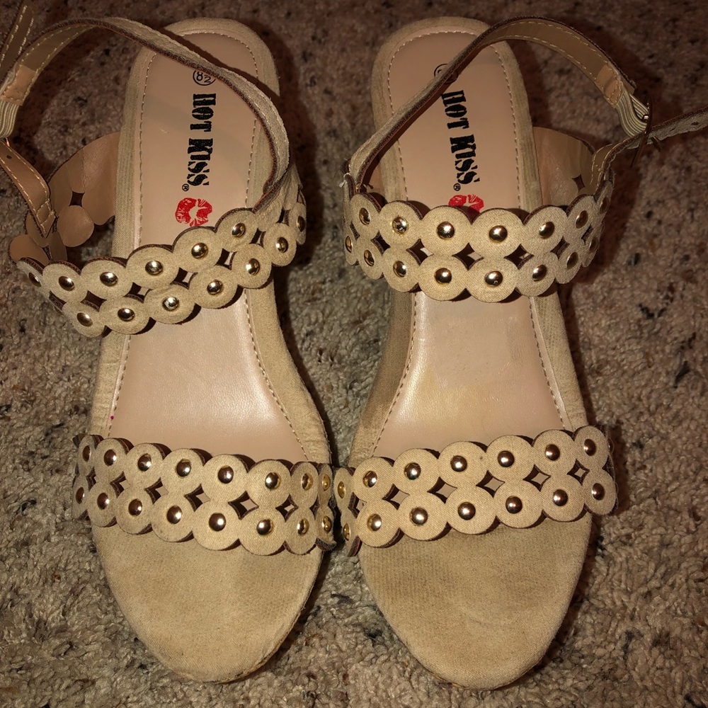 HotKiss wedges